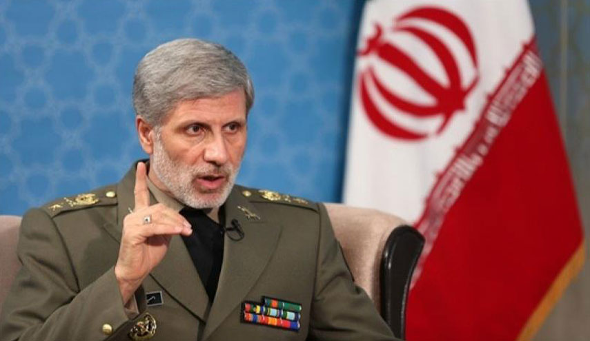 وزير الدفاع: اتهام طهران باستهداف ناقلات النفط يهدف للضغط عليها 