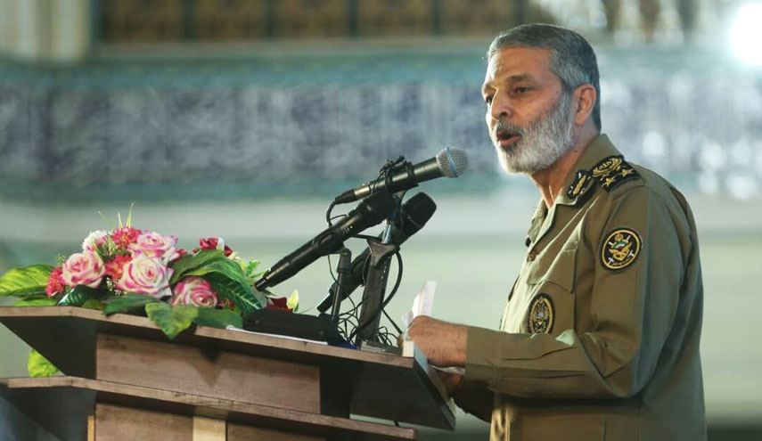 عسكري ايراني: جادون في الدفاع عن المقدسات وقمع الارهابيين 