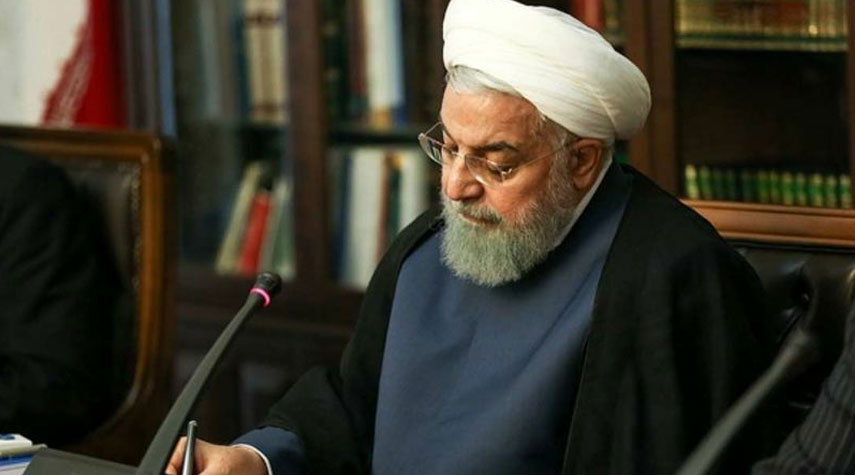 روحاني يوعز بعدم ختم جوازات الوافدين الأجانب