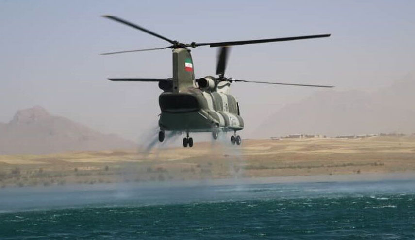 مناورات برمائية لطيران الجيش الايراني في اصفهان 