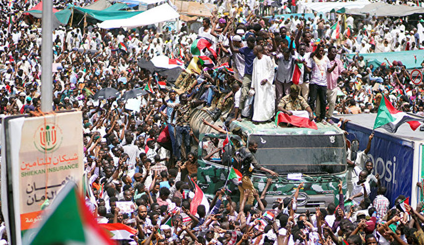 7 قتلى وعشرات الجرحى بمسيرات السودان 