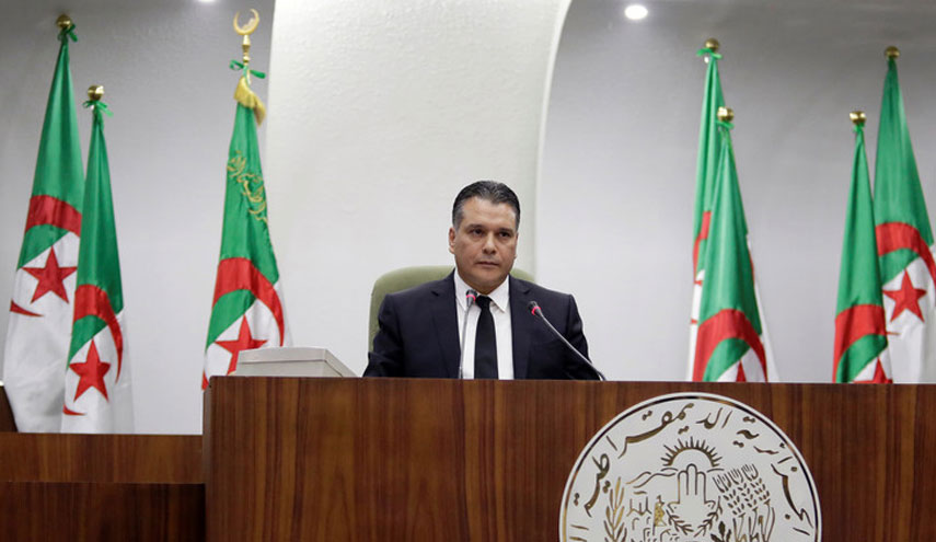 رئيس البرلمان الجزائري يقدم استقالته 