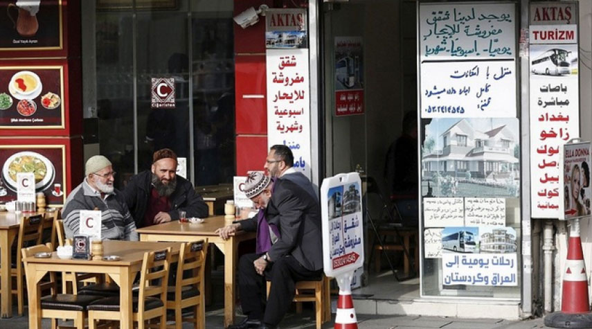 اسطنبول تزيل اللافتات العربية