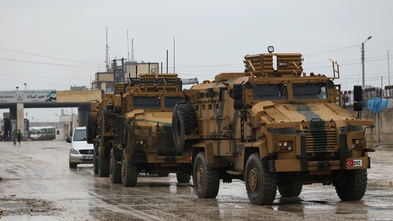تركيا تحشد قوات كوماندوز على الحدود مع سوريا