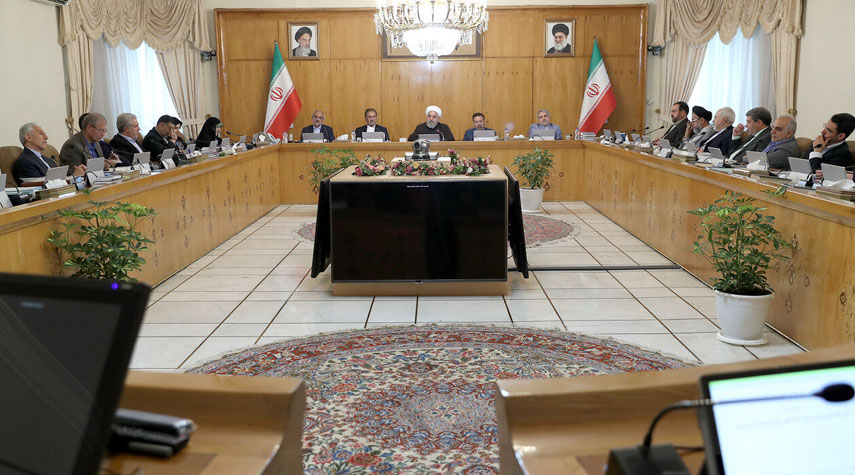 روحاني: طلب واشنطن لاجتماع مجلس الحكام مثير للسخرية