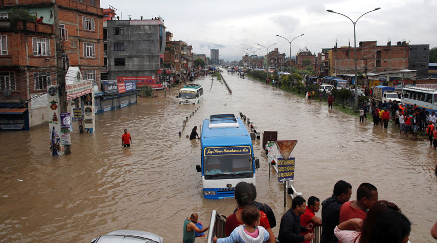 55 قتيلا وآلاف النازحين جراء الأمطار الموسمية في نيبال