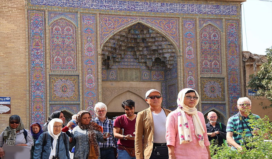 إزدياد عدد السياح الوافدين الى إيران بنسبة 52 بالمائة