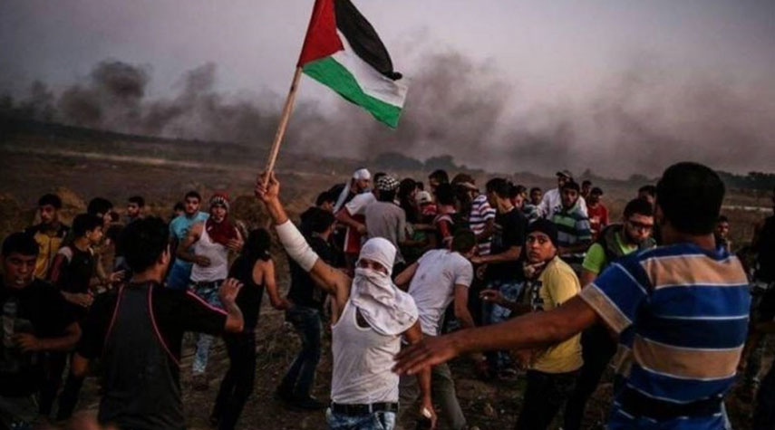 الاحتلال يقمع التظاهرات واصابة العشرات من الفلسطينيين