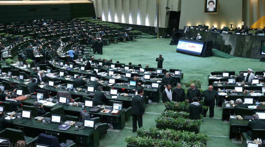 البرلمان الايراني يدعم اجراء حرس الثورة في ايقاف الناقلة البريطانية