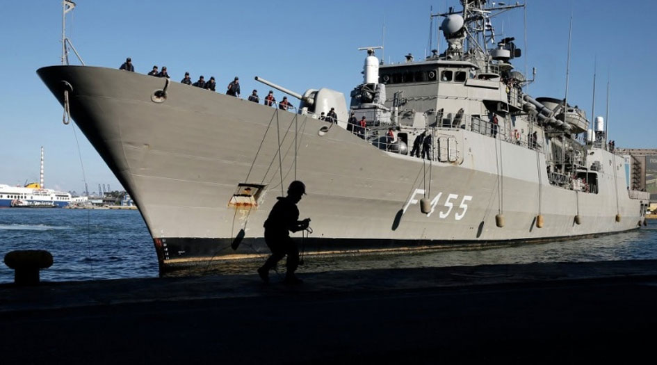 اليابان تمتنع عن المشاركة مع القوة البحرية الأمريكية بمضيق هرمز