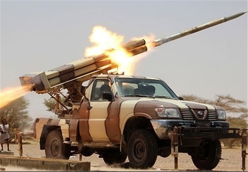 قصف صاروخي للجيش اليمني يصيب 23 مرتزقا سودانيا