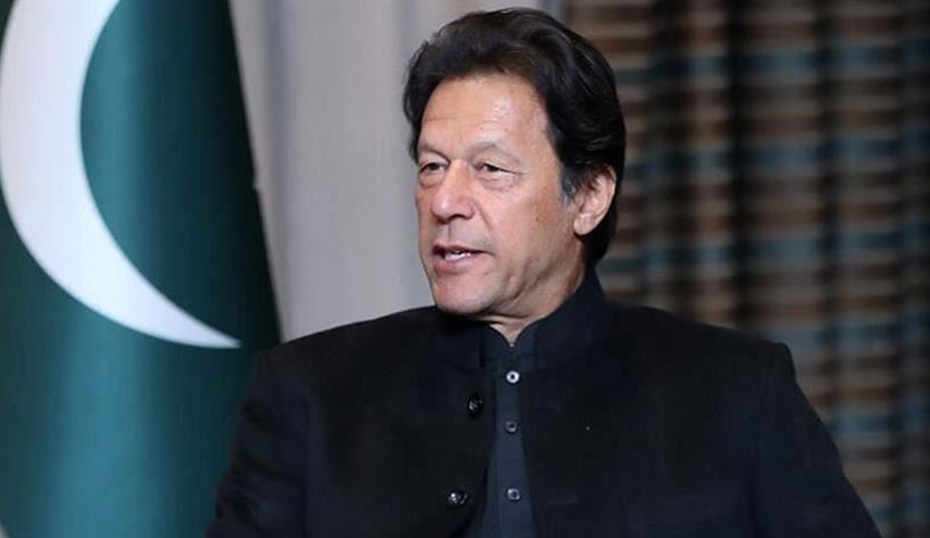 رئيس وزراء باكستان يهدد بالتحرك دبلوماسيا بشأن كشمير 