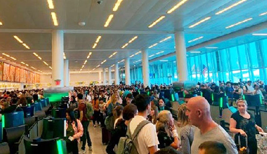 عطل أنظمة في المطارات الأميركية يسبب تأخر آلاف المسافرين 