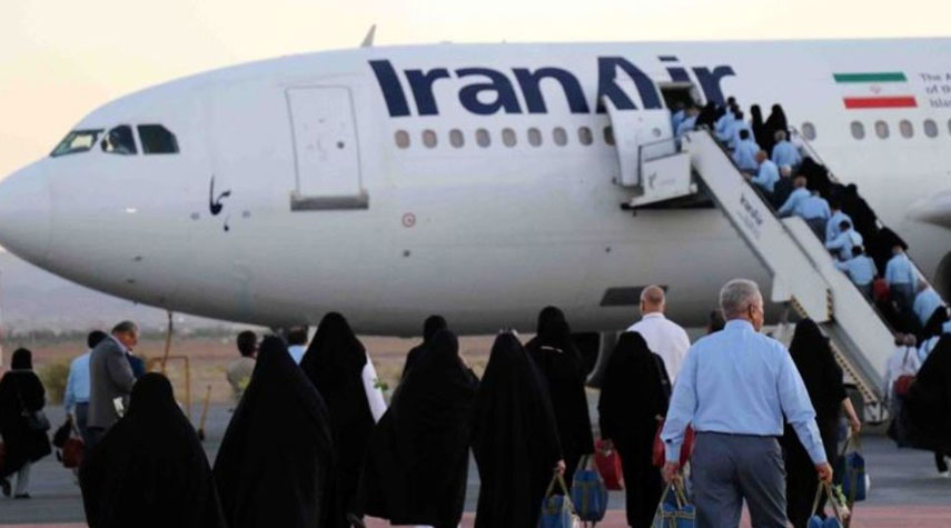 قوافل الحجاج الايرانيين تواصل العودة الى البلاد