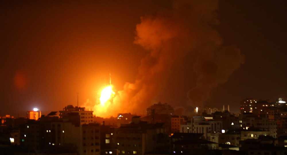 طيران الاحتلال الصهيوني يستهدف موقعاً للمقاومة في غزة