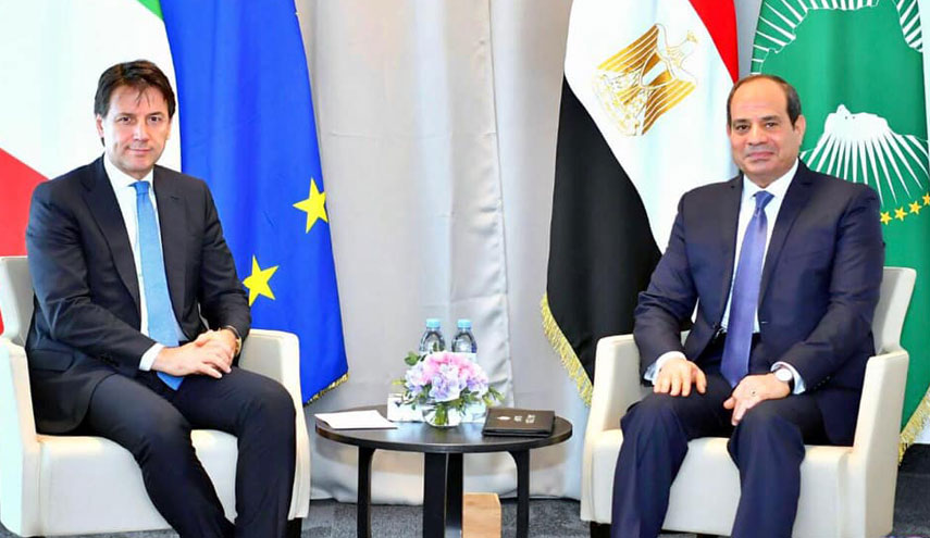 الرئيس المصري يدعم قوات خليفة حفتر 