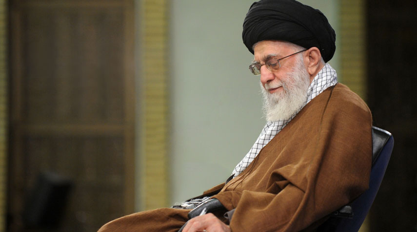 ازاحة الستار عن كتاب "شرح نهج البلاغة" لقائد الثورة الإسلامية