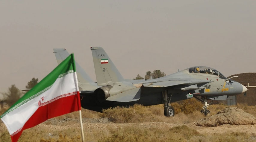 سلاح الجو الايراني يجري مناورات عسكرية