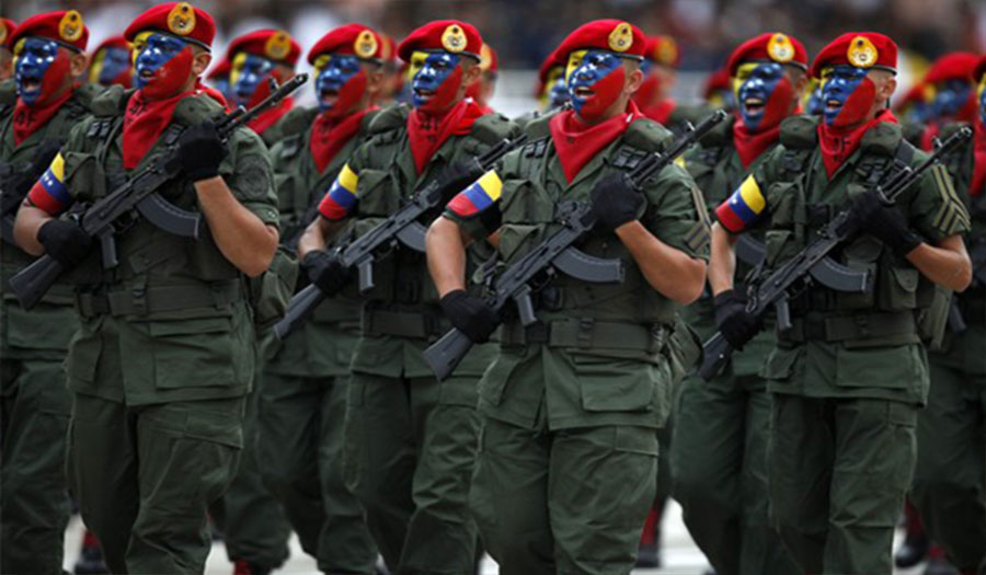 فنزويلا تطلق مناورات عسكرية بالقرب من الحدود الكولومبية