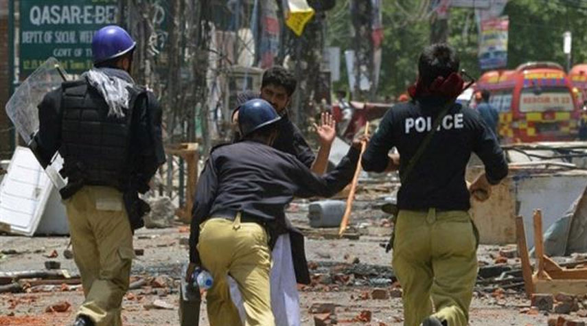 قتيل و10 مصابين جراء تفجير مزدوج جنوب غرب باكستان