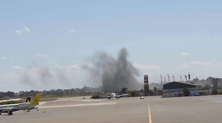 مطار معيتيقة الدولي في العاصمة الليبية..تحت قصف مجهول