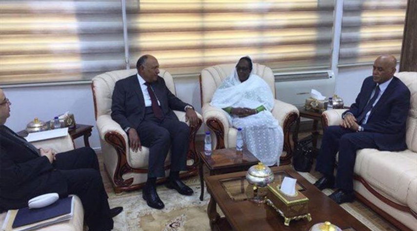 مصر تؤكد انها تتطلع إلى تعزيز العلاقات مع السودان
