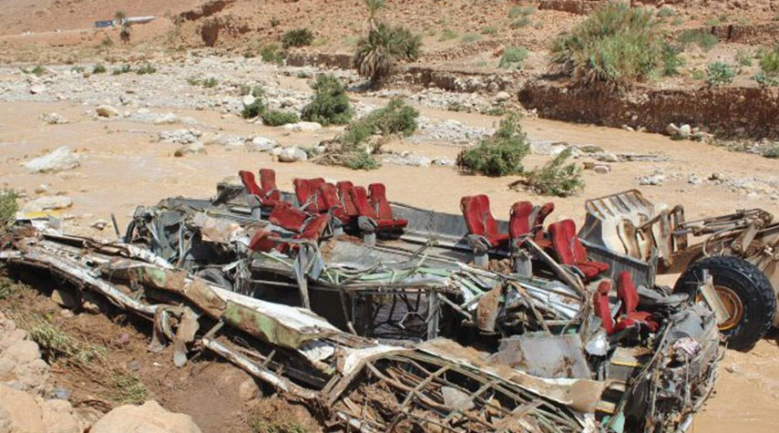17 قتيلا اثر انقلاب حافلة جراء السيول في المغرب