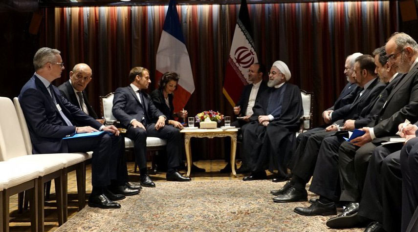 الرئيس روحاني يلتقي نظيره الفرنسي والأخير يرحب بخطته للسلام