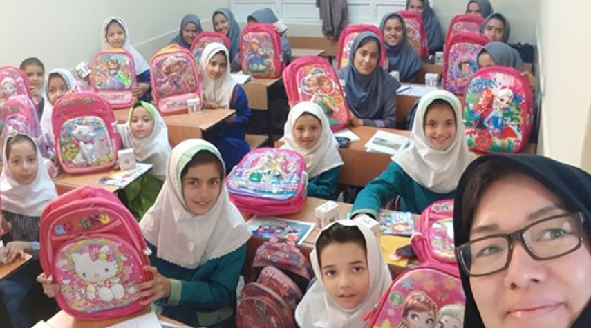 مسؤولة ايرانية: نحو 490 ألف تلميذ اجنبي يدرسون في ايران