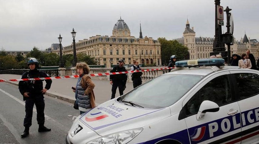 5 قتلى اثر هجوم على مقر شرطة في باريس