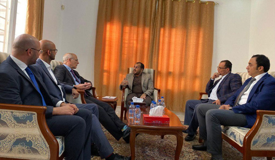 وفد صنعاء يبحث سبل التهدئة مع السفير البريطاني لدى اليمن