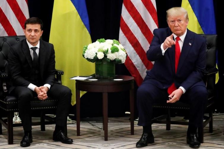 رئيس أوكرانيا يؤكد انه لم يتعرض لابتزاز من قبل ترامب