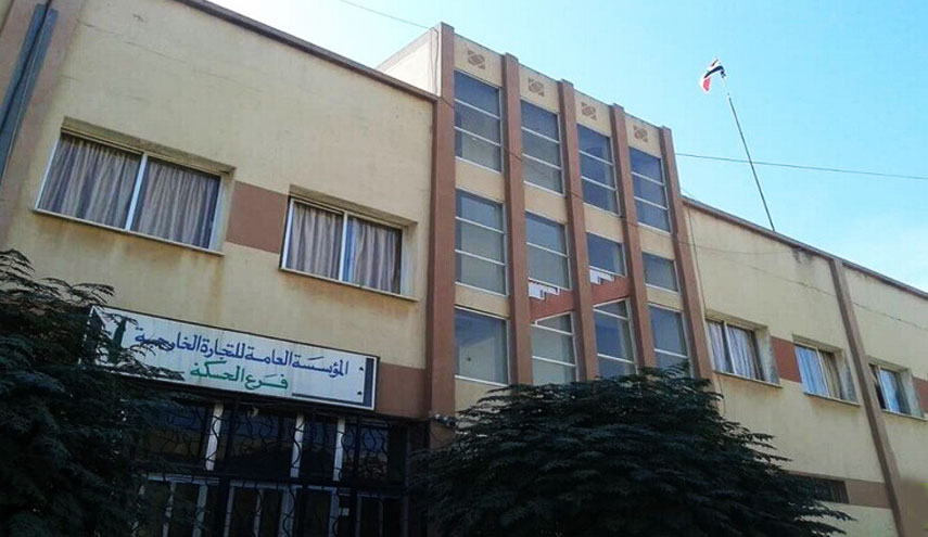 رفع العلم السوري فوق المباني في القامشلي والحسكة