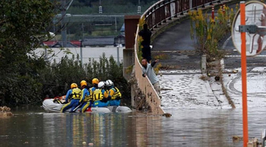 ارتفاع قتلى إعصار اليابان.. وعشرات الآلاف دون كهرباء أو مياه