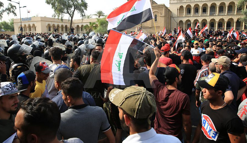 العراق... القبض على مسلح يطلق النار على القوات الامنية والمتظاهرين 