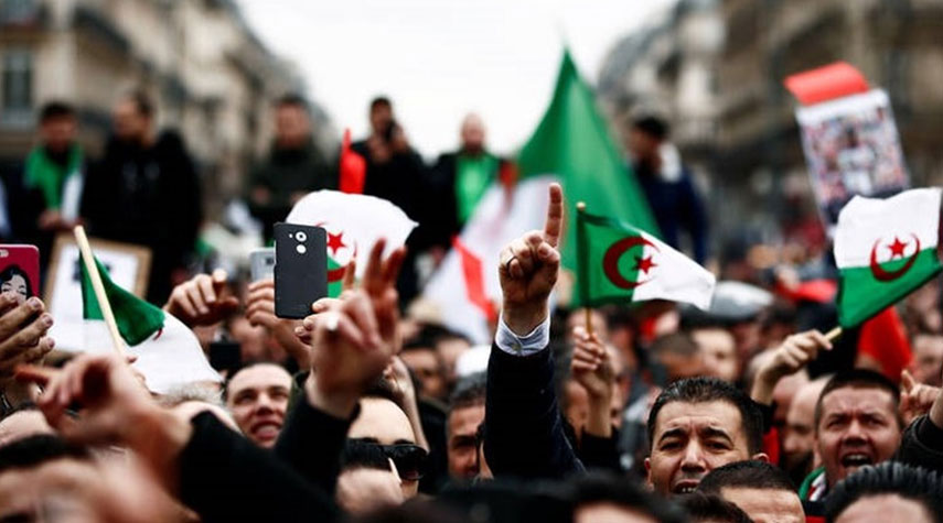 تظاهرات في الجزائر تزامنا مع ذكرى حرب التحرير