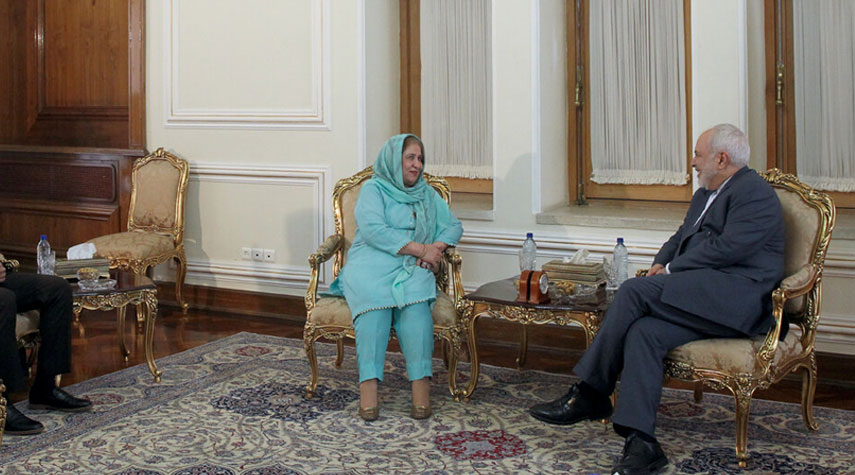 وزير الخارجية الايراني يستقبل السفيرة الباكستانية بطهران