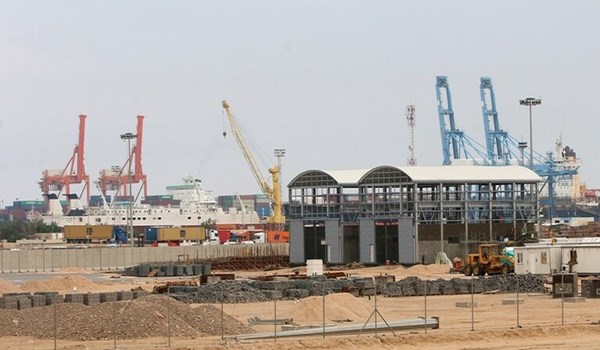 مسؤول عراقي يعلن إعادة فتح ميناء أم قصر