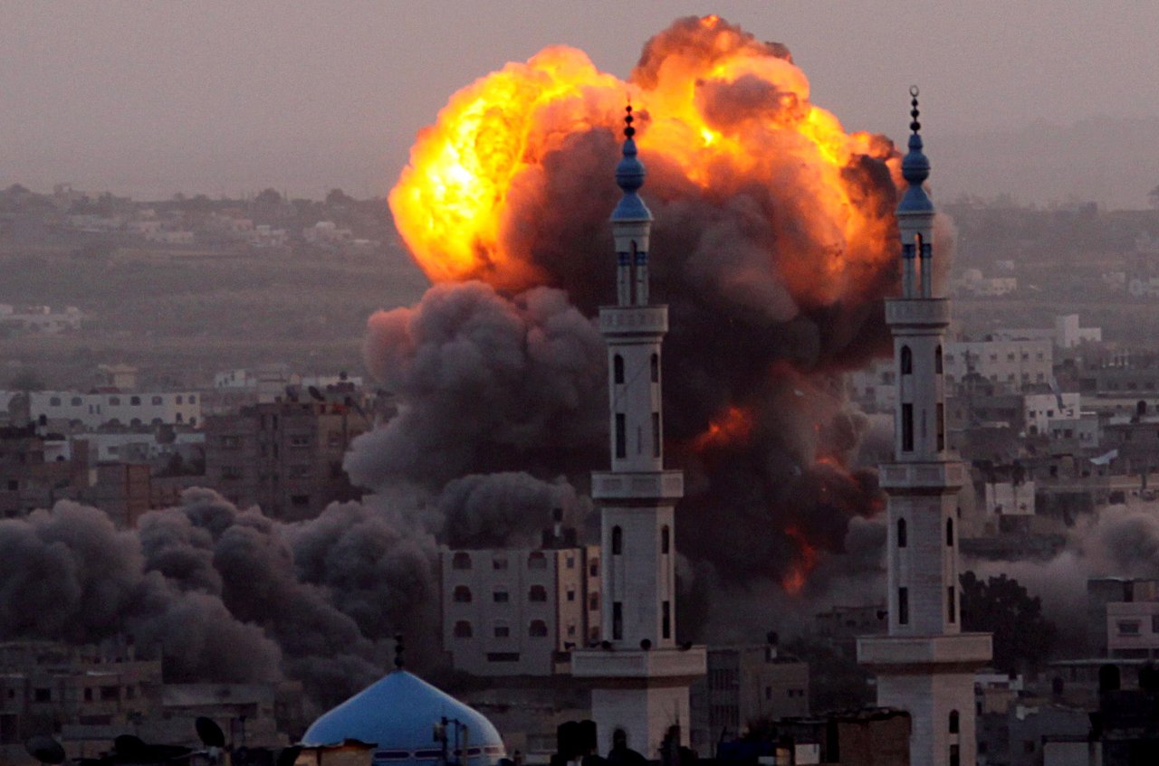 32 شهيدا و 100 إصابة نتيجة العدوان الصهيوني على غزة