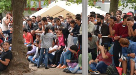 اليونان تشدد سياستها تجاه طالبي اللجوء