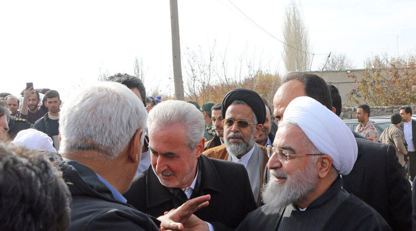 روحاني: الحكومة ستقف الى جانب المتضررين من الزلزال