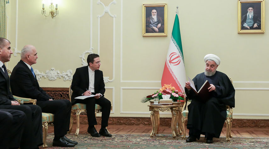 روحاني: ايران واذربيجان قطعتا اشواطا ايجابية جدا لتعميق العلاقات الثنائية