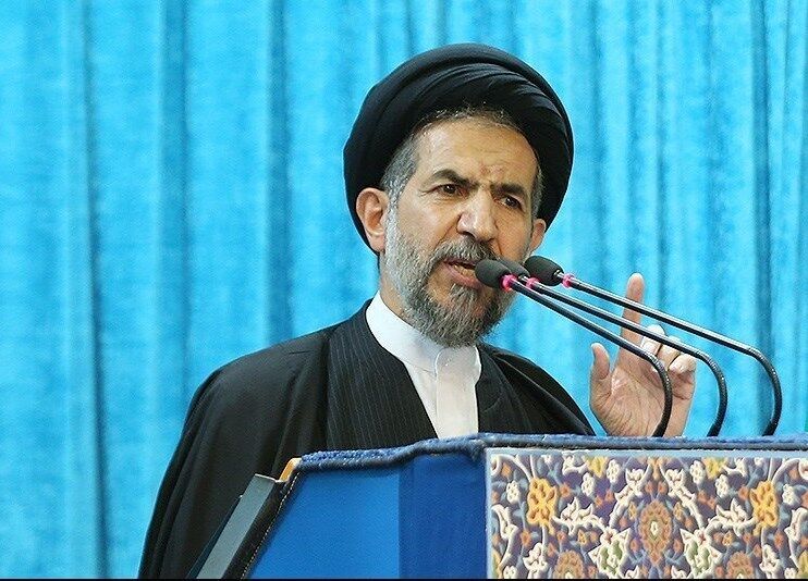 خطيب جمعة طهران يؤكد على اهمية مواصلة الصمود امام اميركا