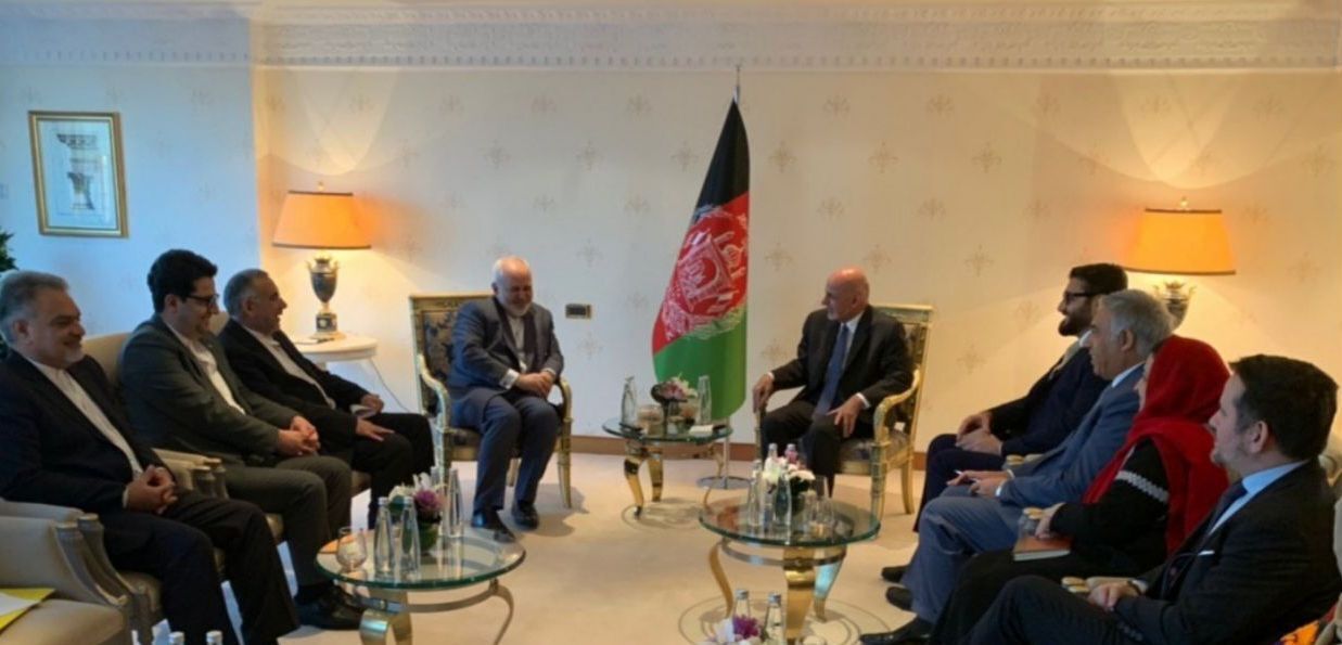 ظريف يبحث مع اشرف غني مفاوضات السلام في افغانستان