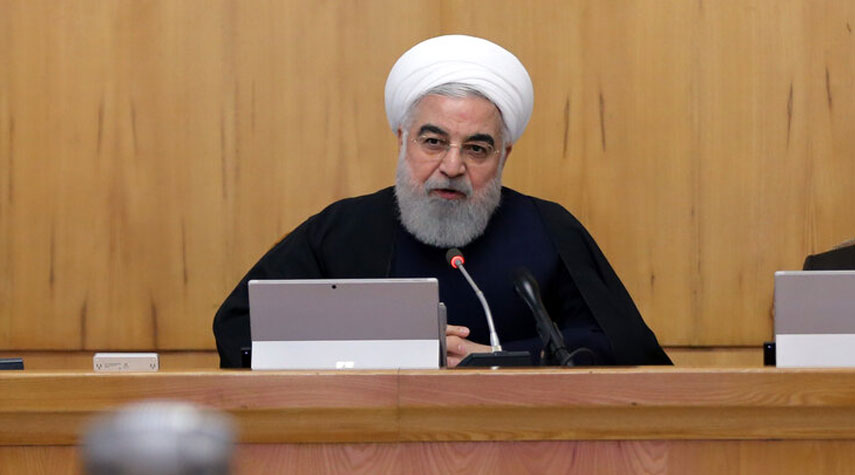 الرئيس الايراني يؤكد ان مؤامرات واشنطن في المنطقة ستفشل