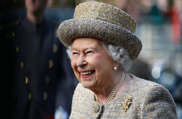  ملكة بريطانيا تعترف بأنها شهدت سنة "مليئة بالعثرات"‎