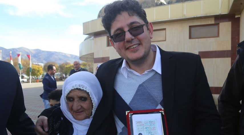 ام عراقية من حلبجة تلتقي ابنها بعد 31 عاماً