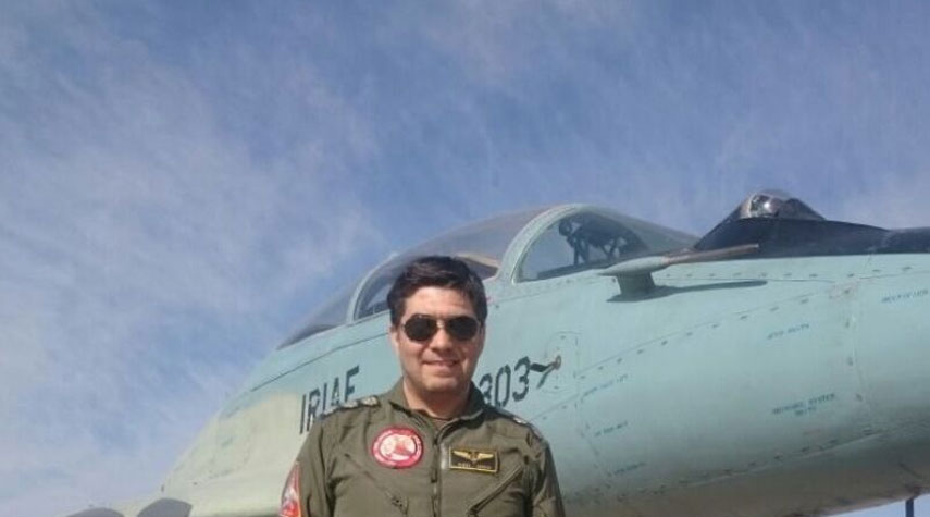 تأكيد استشهاد الطيار رحماني بحادث تحطم مقاتلته شمال غرب ايران