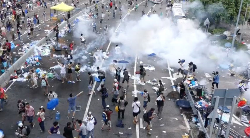هونغ كونغ... اعتقال المئات في اليوم الأول من العام الجديد