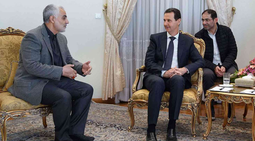الرئيس الأسد يمنح الشهيد سليماني وسام البطولة